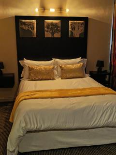 Peggy's luxurious - 1