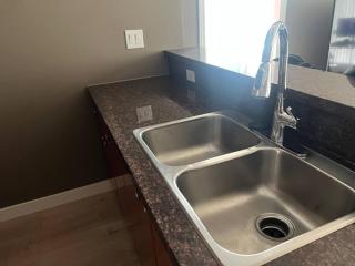 Comfortable 2 bdr on Yaletown area - 9