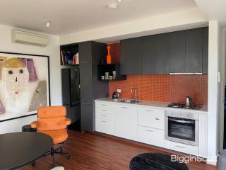 Luxury St Kilda Escape - Free Parking, Central Location - 3