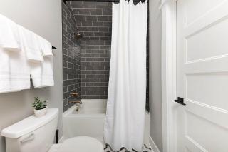 Legends on Lucile - 2