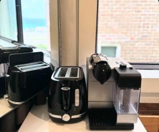 Beachfront Escape Studio - 5