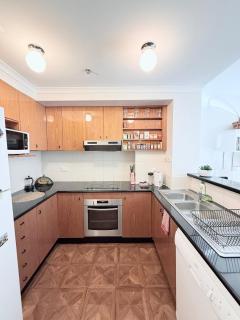 City Huge Terrace Pool-spa-gym Free Parking - 9