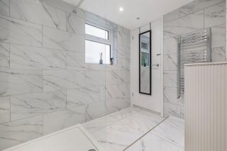 Brighton Centre 2BR Pier & Dome Free Parking - 9