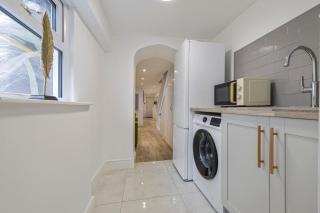 Brighton Centre 2BR Pier & Dome Free Parking - 2