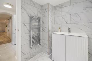 Brighton Centre 2BR Pier & Dome Free Parking - 3