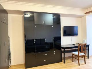 Yerevan City Center- Cozy and Sunny Apartment - Near Republic Square - 9