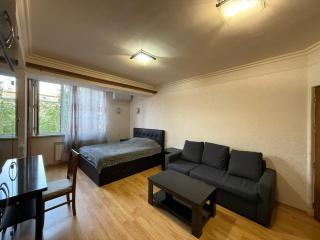 Yerevan City Center- Cozy and Sunny Apartment - Near Republic Square - 8