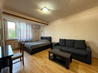 Yerevan City Center- Cozy and Sunny Apartment - Near Republic Square - 7