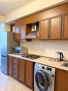 Yerevan City Center- Cozy and Sunny Apartment - Near Republic Square - 3