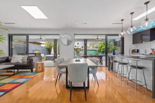 Bright Family Home in Rydalmere with Yard & BBQ - 0