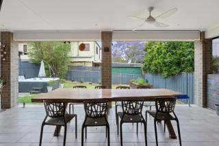 Bright Family Home in Rydalmere with Yard & BBQ - 7