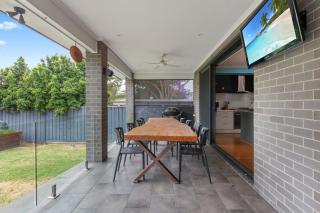 Bright Family Home in Rydalmere with Yard & BBQ - 6