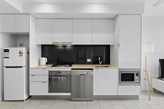 Stylish 1BR Valley Stay with Secure Car Park - 3