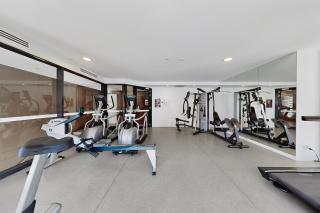 Stylish 1BR Valley Stay with Secure Car Park - 7