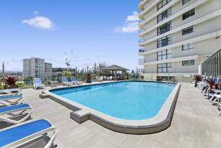 Beachfront Luxury on Burleigh Hill Casa del Mar - 8