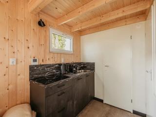 Beautiful & Comfy Lodge for Couple - 7