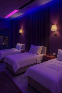 tiki pyramids inn - 2