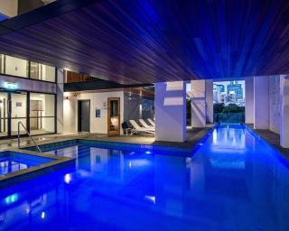 Luxury 2BR with River Views, Pool & Steps to Streets Beach hope903 - 0