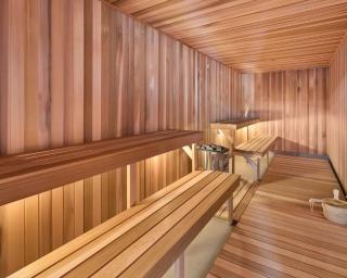 Luxury 2BR with River Views, Pool & Steps to Streets Beach hope903 - 2