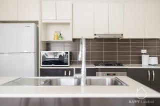 Riverside Ryde 3b2b Apartment - 1