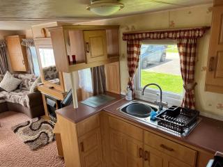 G13 Jean's Caravan The Chase caravan park Ingoldmells - 6