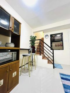 Secure & Serene 2 Bedrooms Townhouse with Parking - 7