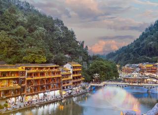 Fenghuang Ancient Town Fuyuan Riverside Homestay - 9