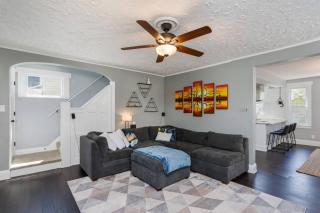 Modern 3BR w Yard Garage - 5