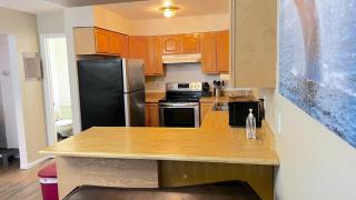 Midnight Sun - Near Airport and Shopping - 5