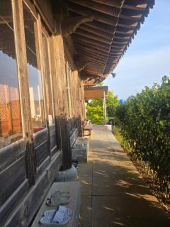 Pet Friendly Hanok Temple Stay - 9