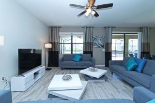 9150-Home of Champions - 1