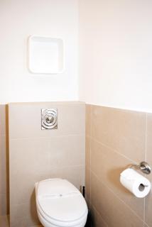 Stylish Central Apartment with Free Parking - 5