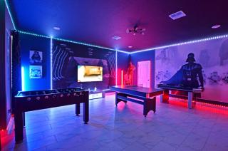 4213 - Lakeside Retreat - 0