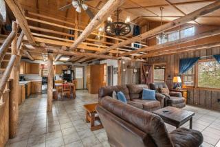 Pet-Friendly Cabin Retreat in the Ozarks of Scenic Newton County, Arkansas - 6