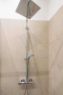 Chic Apartment with Balcony near Center - 8