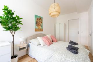 Chic Apartment with Balcony near Center - 0