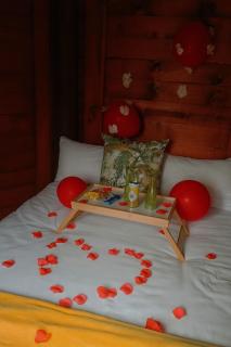 Tiny Huts Camp - Free Massage Hot Tub Sauna Waterfall Nearby - 2