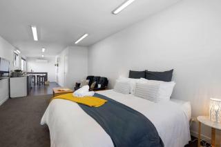 Beach Studio - coastal escape near Fitzroy Beach - 4