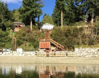 Amazing Sunrise at Coastal Luxury Cabin Rental on Herron Island with Fire Pit and Paddle Boarding near Olympia, Washington - 3