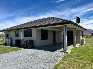 Twizel - Apartment on Woodley - 1