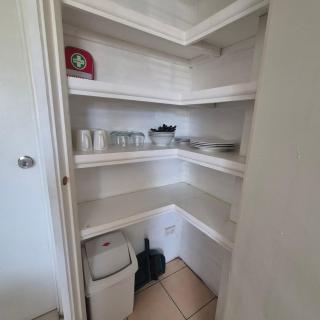 1 Breezy Retreats A Cosy Getaway - 3