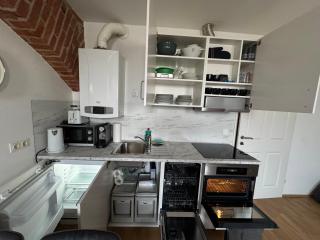 Classy Central Apartment - 7