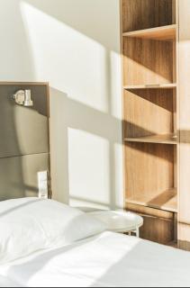 Urban Comfortable Apartment - 5