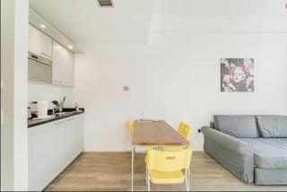 Urban Comfortable Apartment - 4