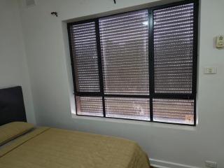 Beach Suburb Getaway - 8