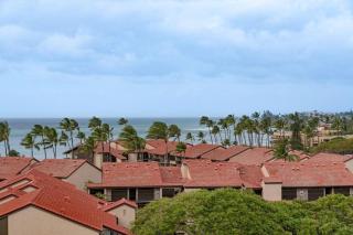 Kaanapali Shores 942 · KS 942 Spacious Top Floor Studio w Ocean - 8