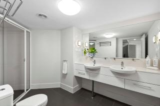 Beachfront Luxury Resort Living - 6