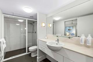 Beachfront Luxury Resort Living - 4