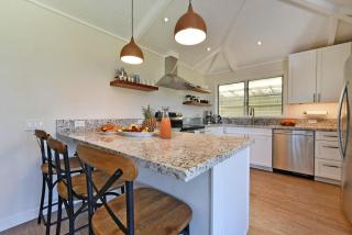 International Colony Club 20 · ICC 20 Remodeled 2BD Hawaiian Co - 8