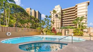 Maui Kai 108 · MK 108 Updated OceanFront 1BD wAC - 6